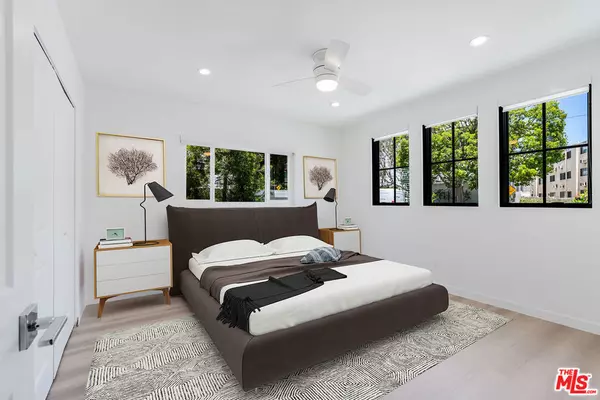 Los Angeles, CA 90049,527 S Barrington AVE #8