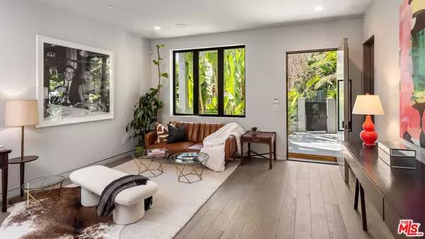 Los Angeles, CA 90046,1724 N Sierra Bonita AVE