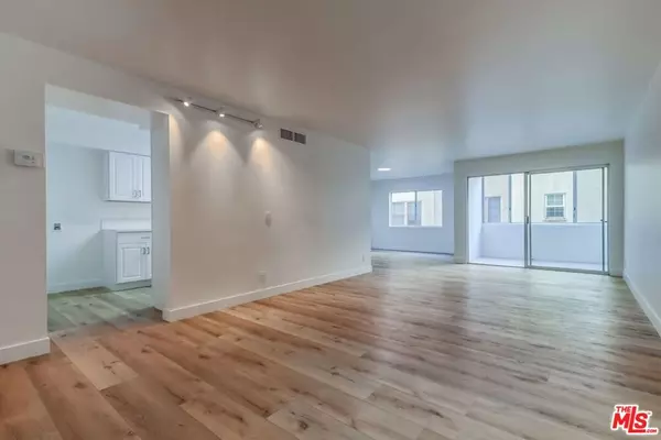 Beverly Hills, CA 90210,435 N Oakhurst DR #303