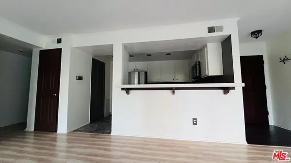 Los Angeles, CA 90066,3544 S Centinela AVE #205