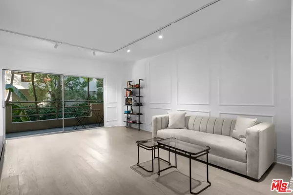 West Hollywood, CA 90069,1131 Alta Loma RD #216