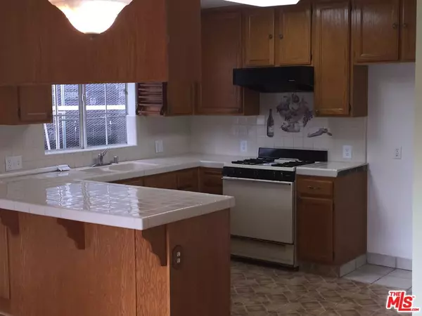 Los Angeles, CA 90028,5822 HAROLD WAY #D