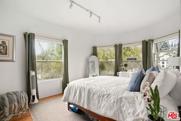 Los Angeles, CA 90026,3324 Hamilton WAY