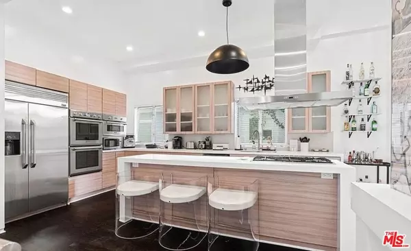 Venice, CA 90291,615 6TH AVE #1/2