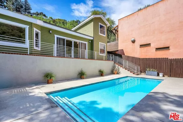 8621 Lookout Mountain AVE, Los Angeles, CA 90046