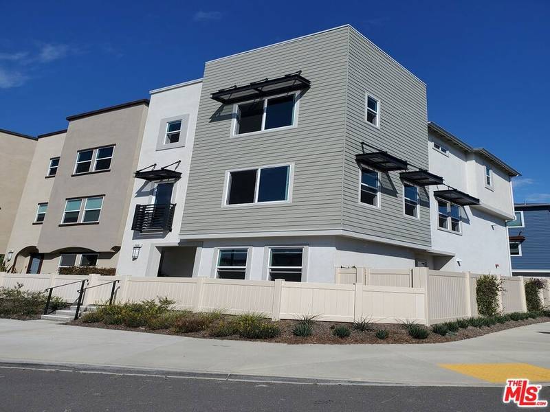 757 Daniel Freeman Cir, Inglewood, CA 90301