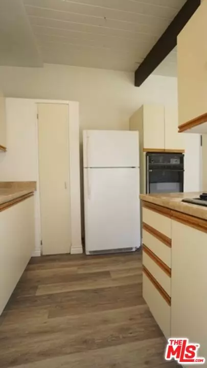 Los Angeles, CA 90034,11133 ROSE AVE #4