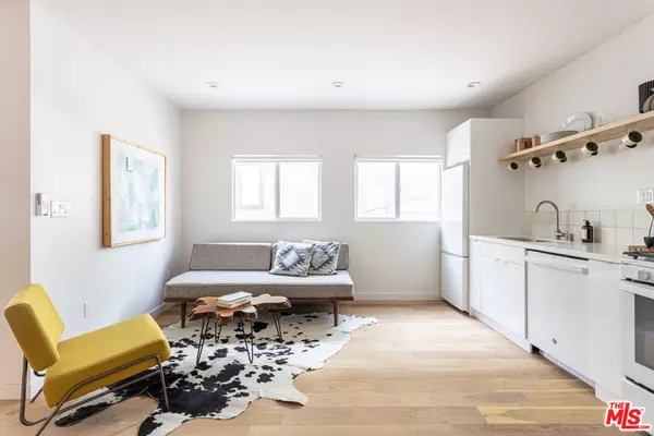 Los Angeles, CA 90026,1946 3/4 Preston AVE