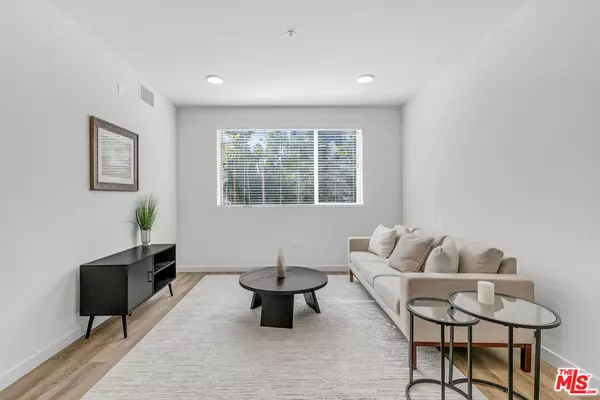 Toluca Lake, CA 91602,10824 Blix ST #104