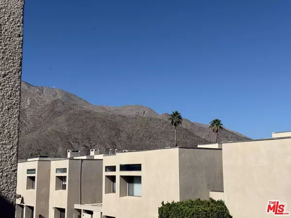 Palm Springs, CA 92262,891 Village SQ