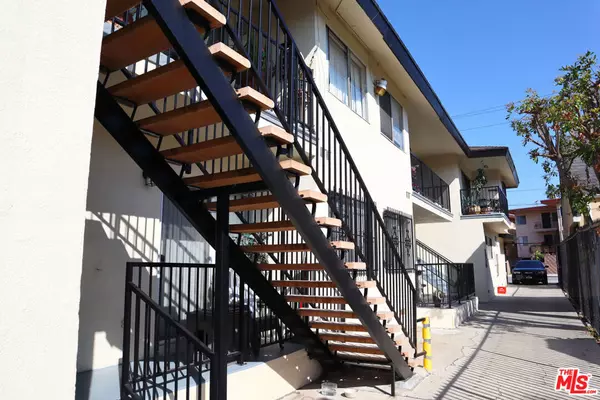 Inglewood, CA 90302,413 N Market ST