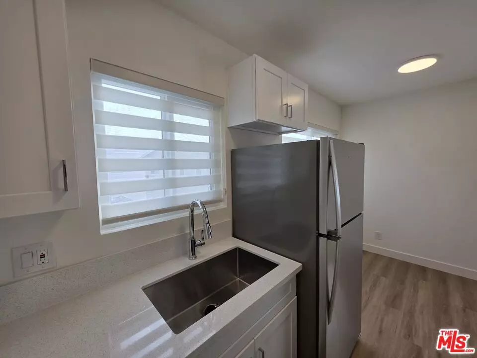 Redondo Beach, CA 90278,2009 Carnegie LN #8