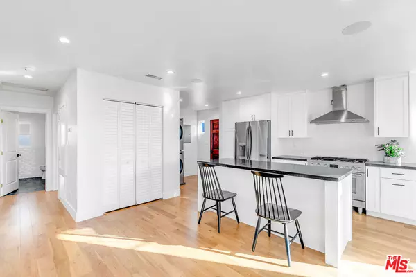 Los Angeles, CA 90016,3062 Field AVE