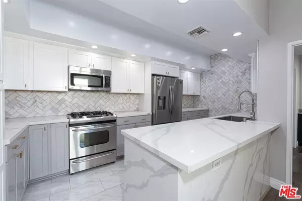 Sherman Oaks, CA 91403,14569 Benefit ST #304