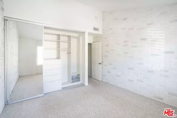 Thousand Oaks, CA 91360,Address not disclosed