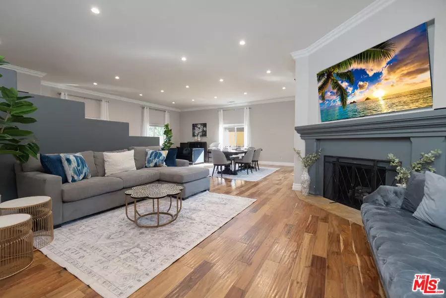 5181 Densmore AVE, Encino, CA 91436