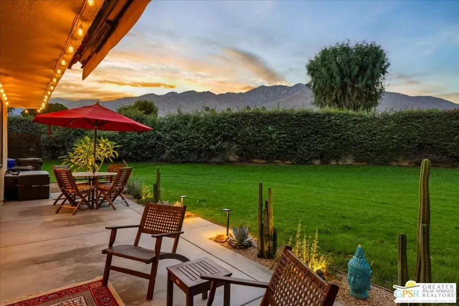 1029 W Oakcrest DR, Palm Springs, CA 92264