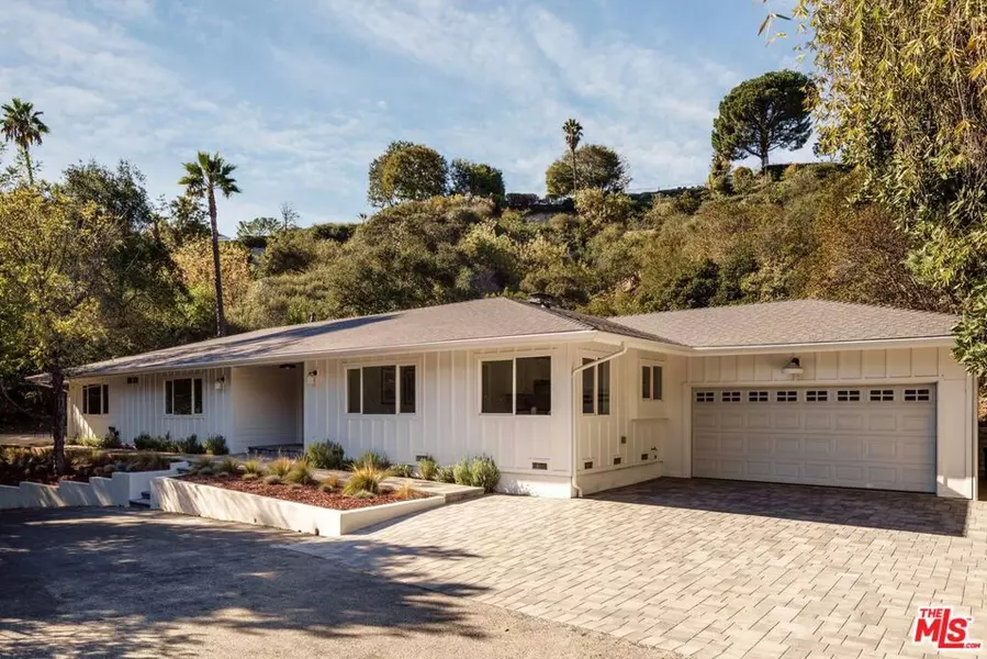 4031 Deerhorn DR, Sherman Oaks, CA 91403