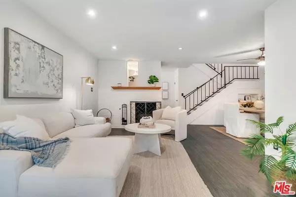 Reseda, CA 91335,8121 Canby AVE #4