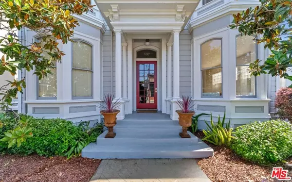 Oakland, CA 94609,487 43rd #1