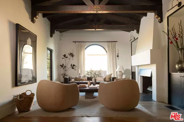 5308 Hillcrest DR, Los Angeles, CA 90043