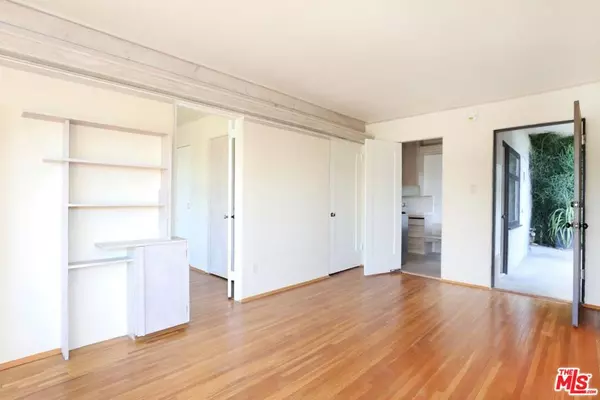 Los Angeles, CA 90026,1830 1/4 Lucile AVE