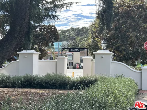 Los Angeles, CA 90049,833 Moraga DR #18