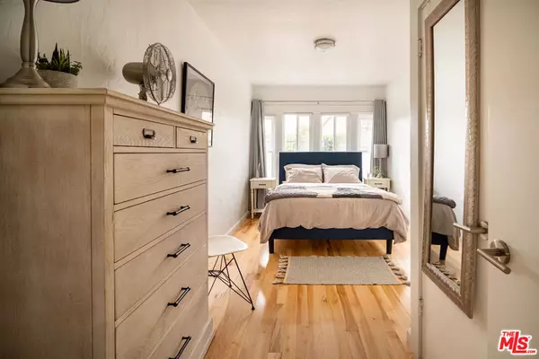 Venice, CA 90291,716 Sunset AVE