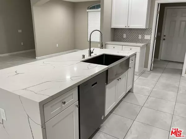 Apple Valley, CA 92308,13033 Casco RD