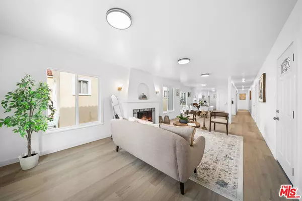 Los Angeles, CA 90019,1558 Hauser BLVD