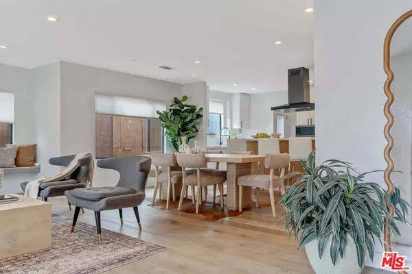 Los Angeles, CA 90019,1645 S Sierra Bonita AVE