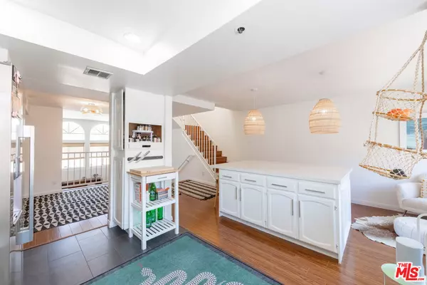 Los Angeles, CA 90012,1001 Figueroa TER #305