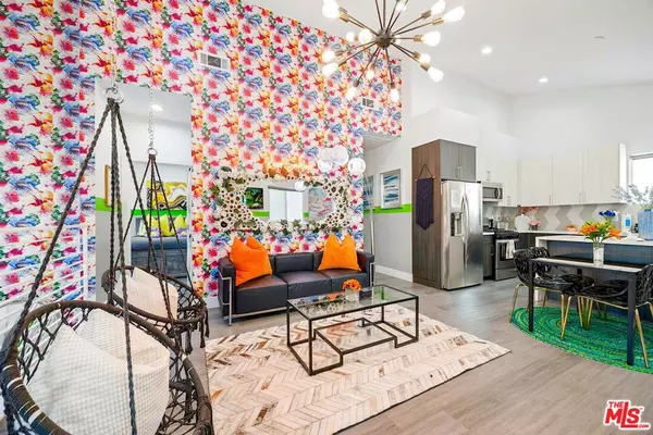 North Hollywood, CA 91601,5853 Vineland AVE