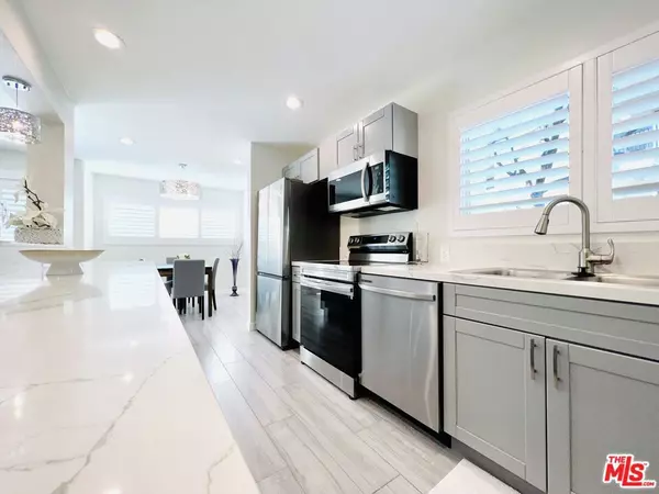 Calabasas, CA 91302,4642 Park Granada #161