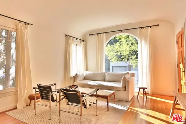 2256 Silver Ridge AVE, Los Angeles, CA 90039