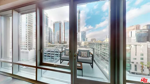 Los Angeles, CA 90015,1100 S Hope ST #914