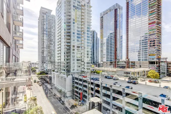 Los Angeles, CA 90015,1100 S Hope ST #914