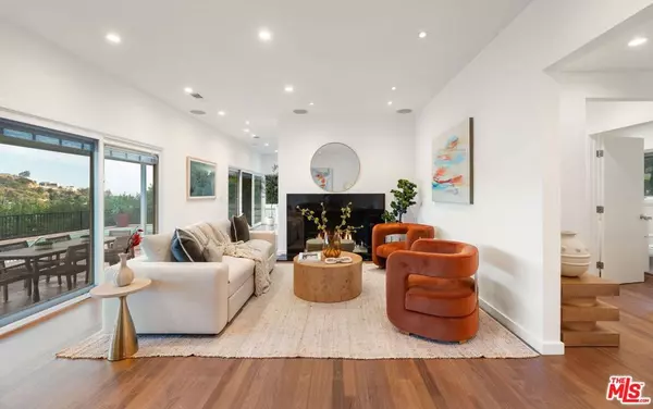 Los Angeles, CA 90049,968 Kenfield AVE