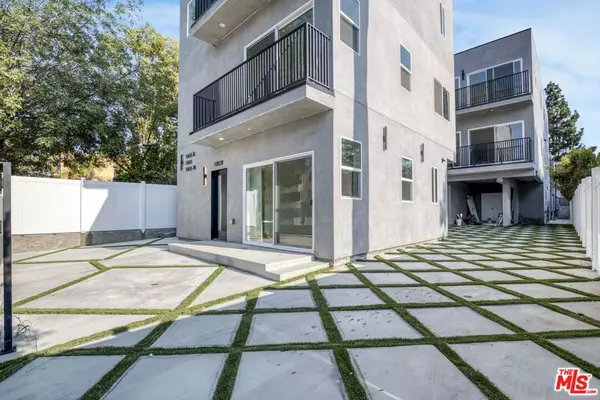 North Hollywood, CA 91601,10828 Hesby ST