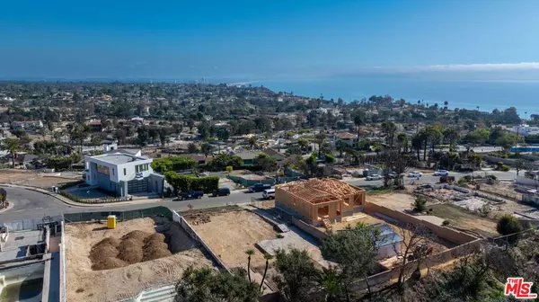 Pacific Palisades, CA 90272,657 Lachman LN