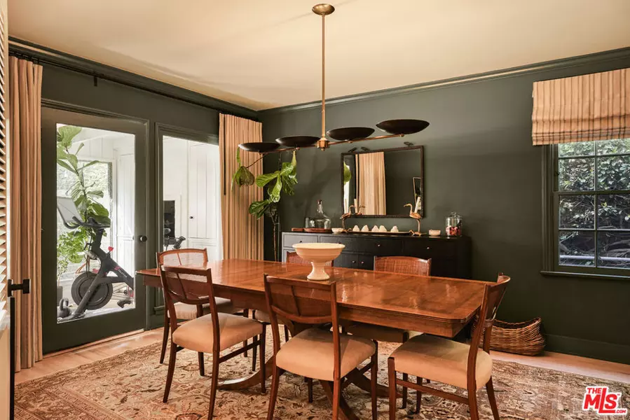 651 S Bundy DR, Los Angeles, CA 90049