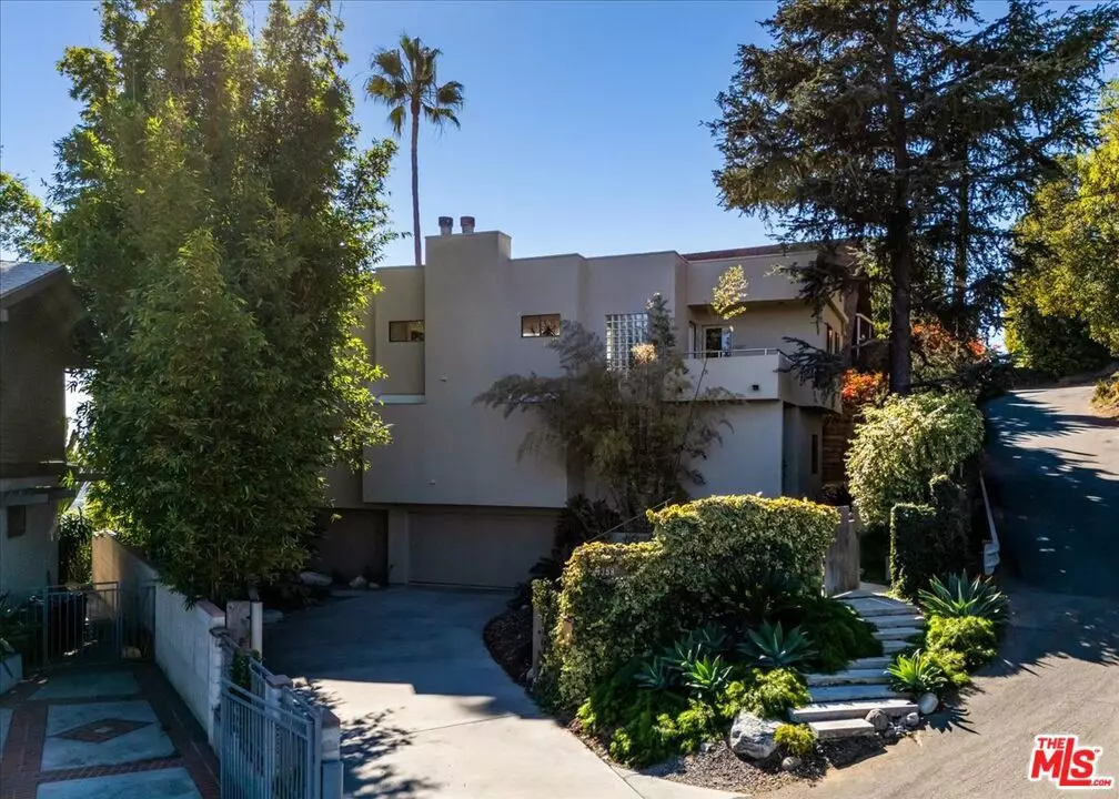 Los Angeles, CA 90065,1358 Killarney AVE