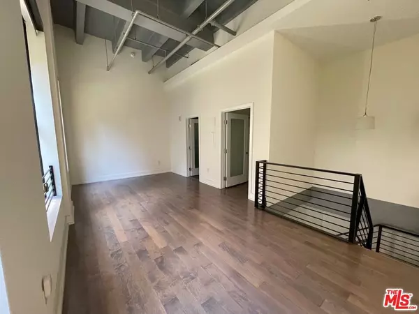 Los Angeles, CA 90017,727 W 7th ST #304