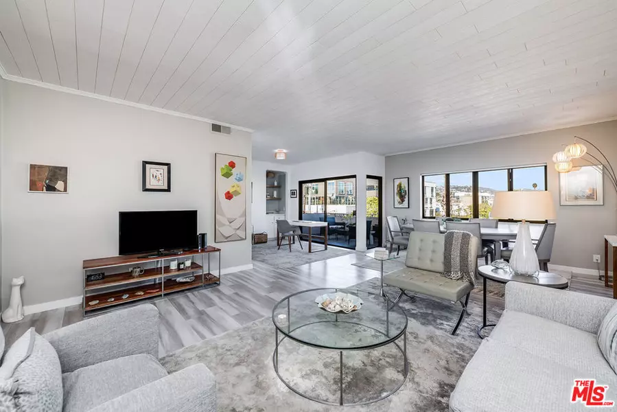 647 Wilcox AVE #3G, Los Angeles, CA 90004