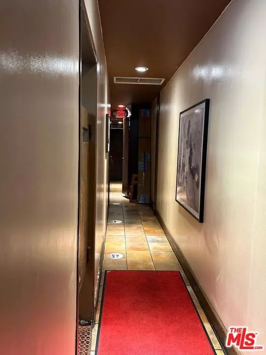 Beverly Hills, CA 90212,326 S Beverly DR