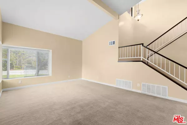 Agoura Hills, CA 91301,26952 Garret DR