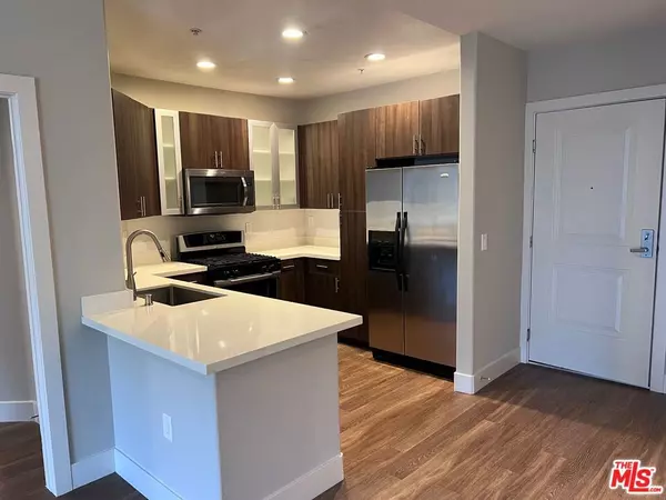 Los Angeles, CA 90024,1040 Glendon AVE #4206