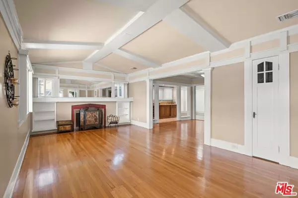 Inglewood, CA 90301,519 Elm AVE