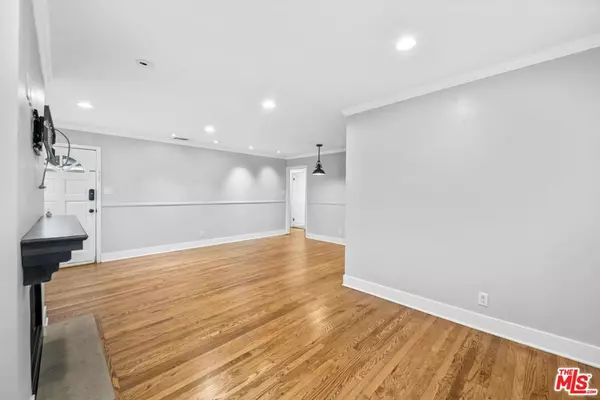 Reseda, CA 91335,18148 Hartland ST