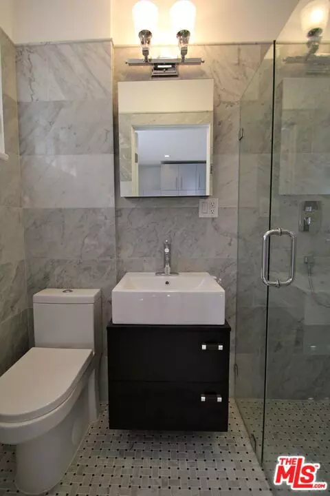 West Hollywood, CA 90069,838 Hilldale Ave #1/4